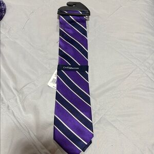 Croft & Barrow Men's Tie in Purple and White Stripes